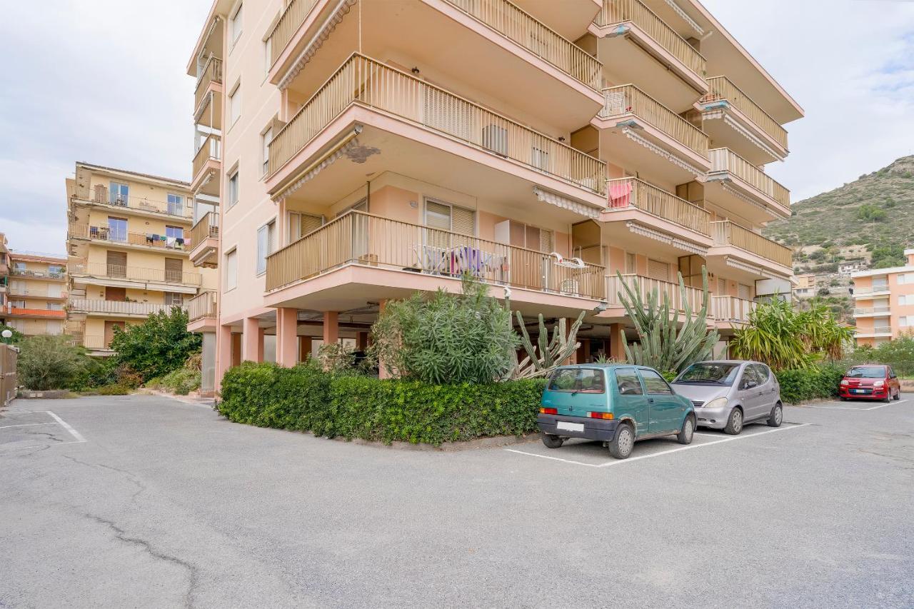 Appartamento Near The Sea - Wifi And Parking Ventimiglia Esterno foto
