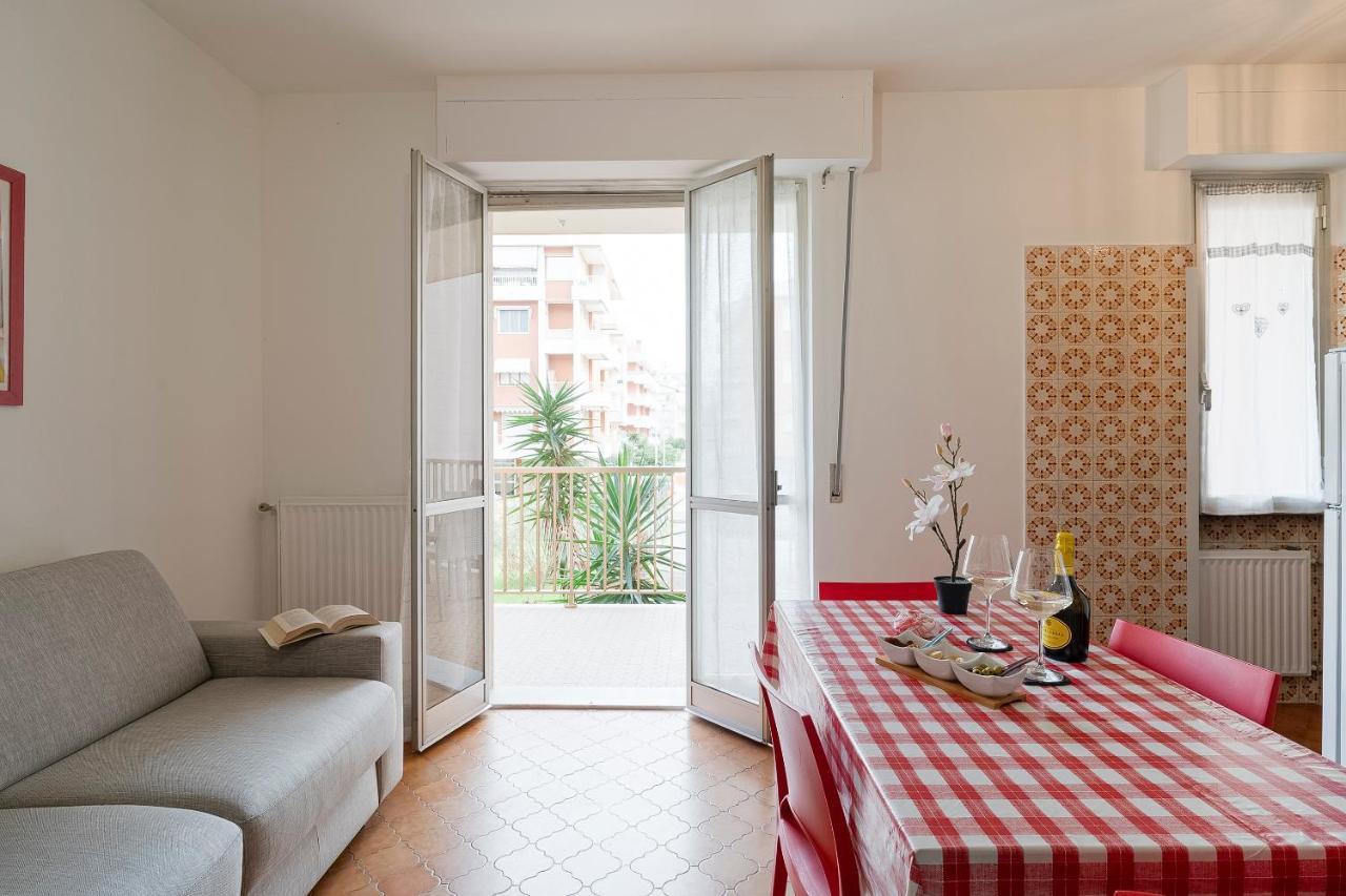 Appartamento Near The Sea - Wifi And Parking Ventimiglia Esterno foto
